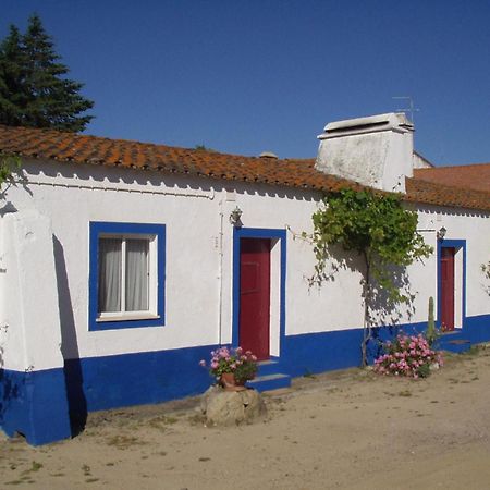 Monte Da Serralheira Agro Turismo Evora Exterior photo