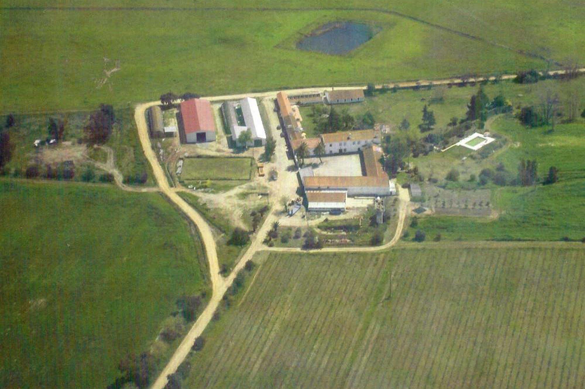 Monte Da Serralheira Agro Turismo Evora Exterior photo